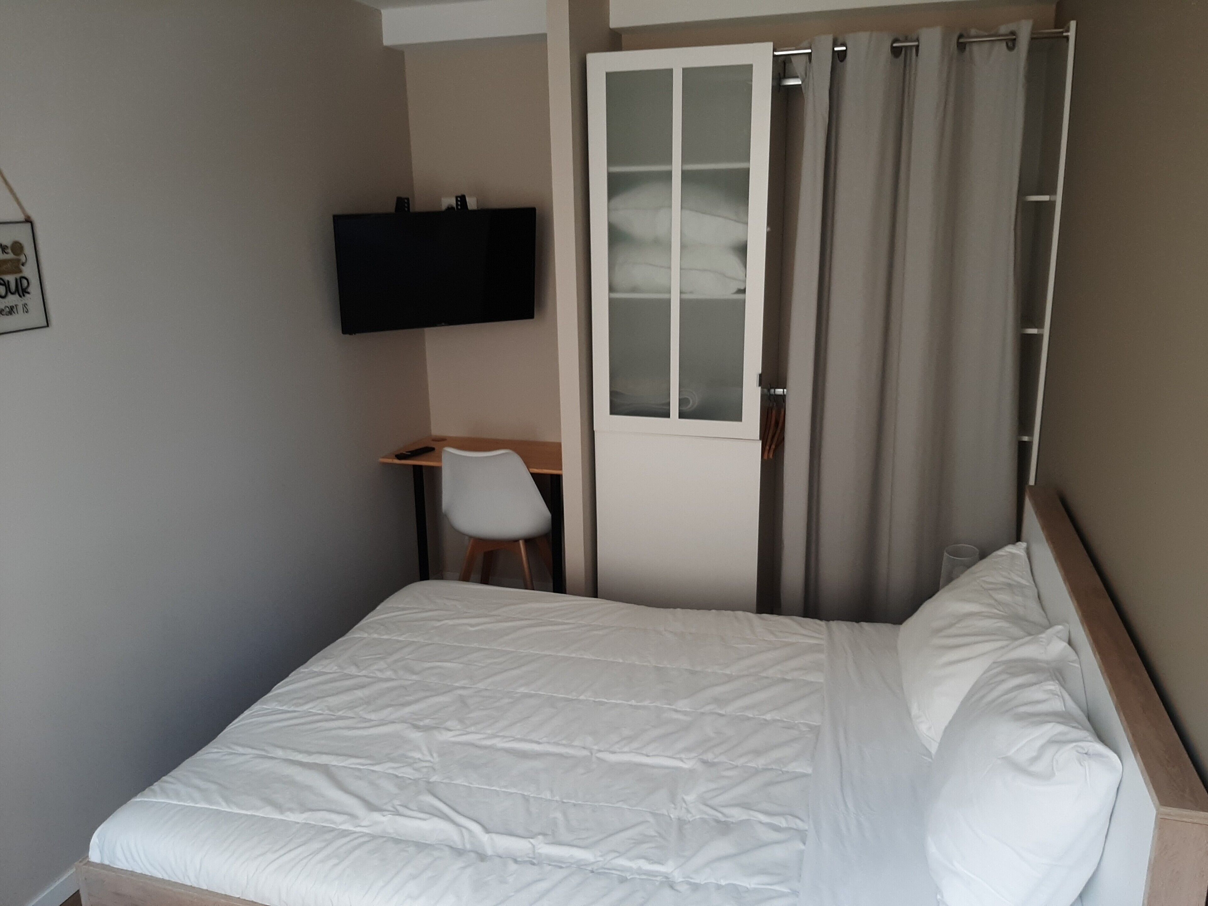 1 bedroom, iron/ironing board, WiFi, bed sheets