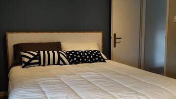 1 chambre, fer et planche Ă repasser, Wi-Fi, draps fournis