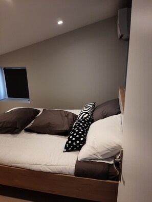 1 chambre, fer et planche à repasser, Wi-Fi, draps fournis