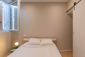 1 chambre, fer et planche à repasser, Wi-Fi, draps fournis