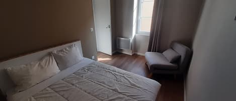 1 bedroom, iron/ironing board, WiFi, bed sheets