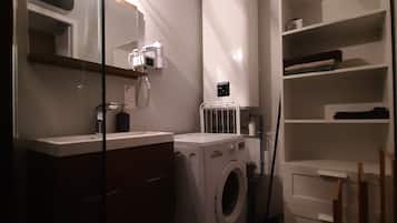 Douche, serviettes fournies