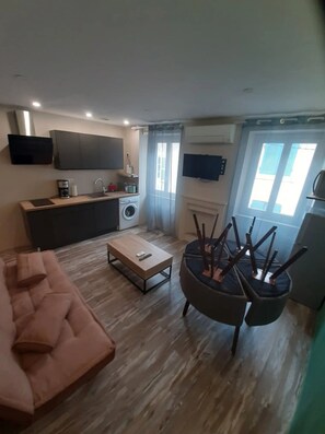TV