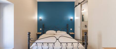 1 camera, ferro/asse da stiro, Wi-Fi, lenzuola