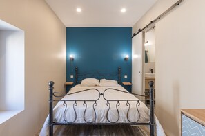 1 bedroom, iron/ironing board, WiFi, bed sheets - Apartment '107 - Cosy T2' with Wi-Fi and Air Conditioning (Bourg-Saint-Andéol)