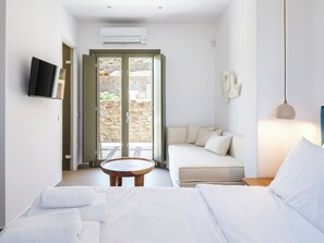 Deluxe Studio Suite