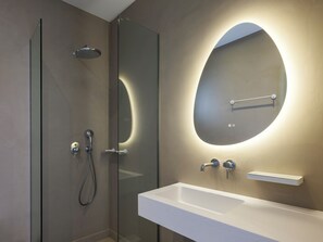 Shower, hydromassage showerhead, designer toiletries, hair dryer - Mykonian Shades (Ano Mera)