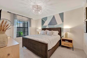 2 bedrooms, desk, iron/ironing board, WiFi - Play Golf & Pickleball! Luxury Lakewood Townhome (Bradenton)