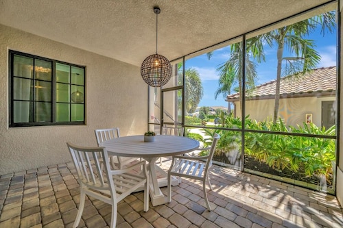 Play Golf & Pickleball! Luxury Lakewood Townhome