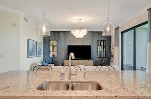 2611a74e-7d94-4e-lkwn- - Play Golf & Pickleball! Luxury Lakewood Townhome (Bradenton)