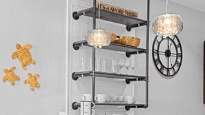 Interior - Spacious 2 bd-2 ba in the Heart of Asbury Ave (Ocean City)