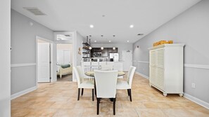 Dining - Spacious 2 bd-2 ba in the Heart of Asbury Ave (Ocean City)