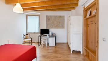 1 habitación, wifi y ropa de cama