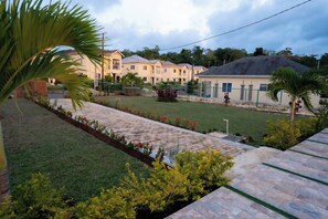Property grounds - Luxury Escape at Serenity Palms Ja. (Ocho Rios)