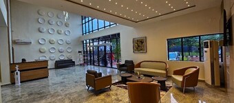 Reens Suites and Apartment