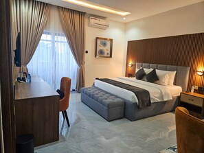 Superior-dobbeltværelse - balkon - udsigt til gårdsplads | Gratis Wi-Fi, sengetøj