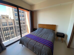 2 bedrooms, iron/ironing board, WiFi - Charming 2-bedroom apartment in Guadalajara with AC (Guadalajara)