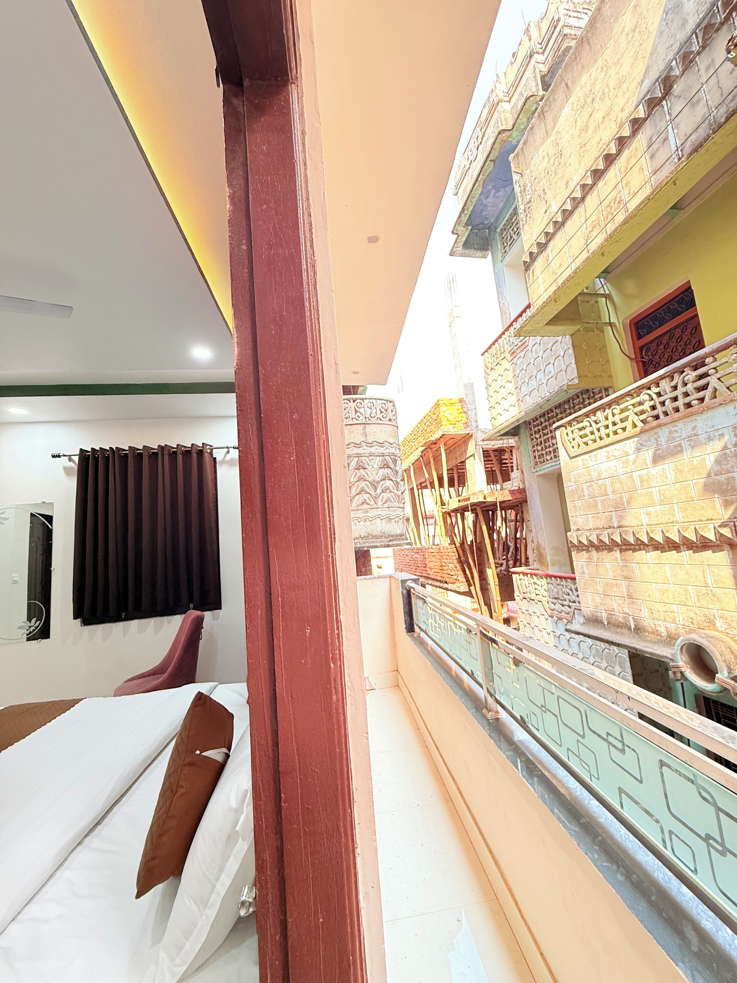 Executive Double Room, City View | Laptop workspace, iron/ironing board, rollaway beds, free WiFi