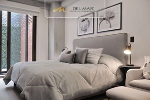 1 多间卧室、上网接入、床单