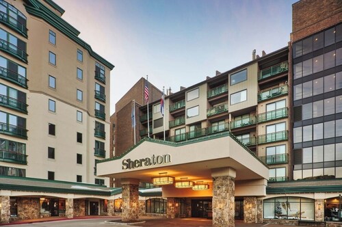Experience the best of Steamboat Spring ski resort, ski-in/ski-out