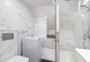 Appartement | Salle de bain | Sèche-cheveux