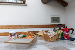 Ruokailu