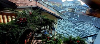 ‘La Mansarda Del Viaggiatore’ Apartment with Mountain View, Private Terrace & Wi-Fi