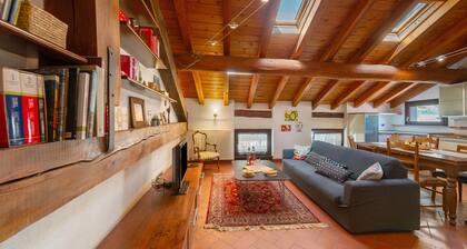 Apartment 'La Mansarda Del Viaggiatore' with Mountain View, Private Terrace and Wi-Fi