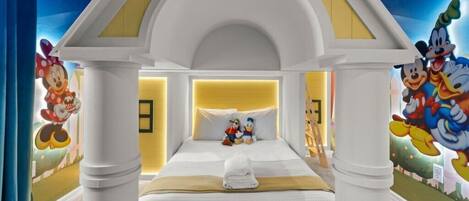 5 chambres, fer et planche à repasser, Wi-Fi, draps fournis