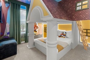 5 habitaciones, tabla de planchar con plancha, wifi y ropa de cama
