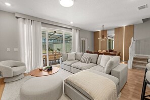 TV - Themed Villa w/ Pool & Games | Near Disney (1189) (Clermont)