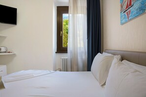WiFi, bed sheets