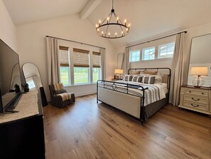 5 dormitorios, tabla de planchar con plancha, wifi y ropa de cama
