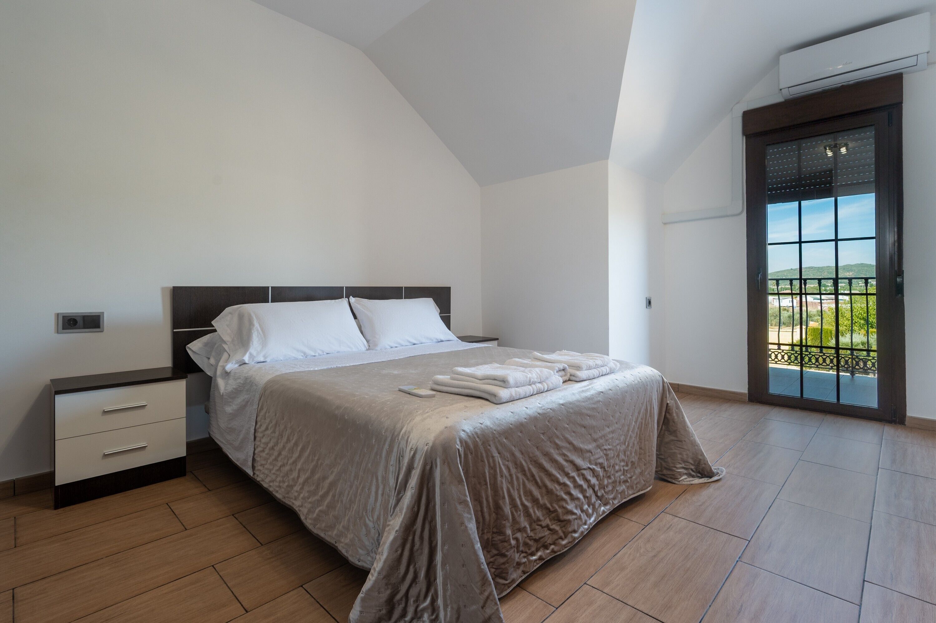 4 Schlafzimmer, WLAN, Bettwäsche