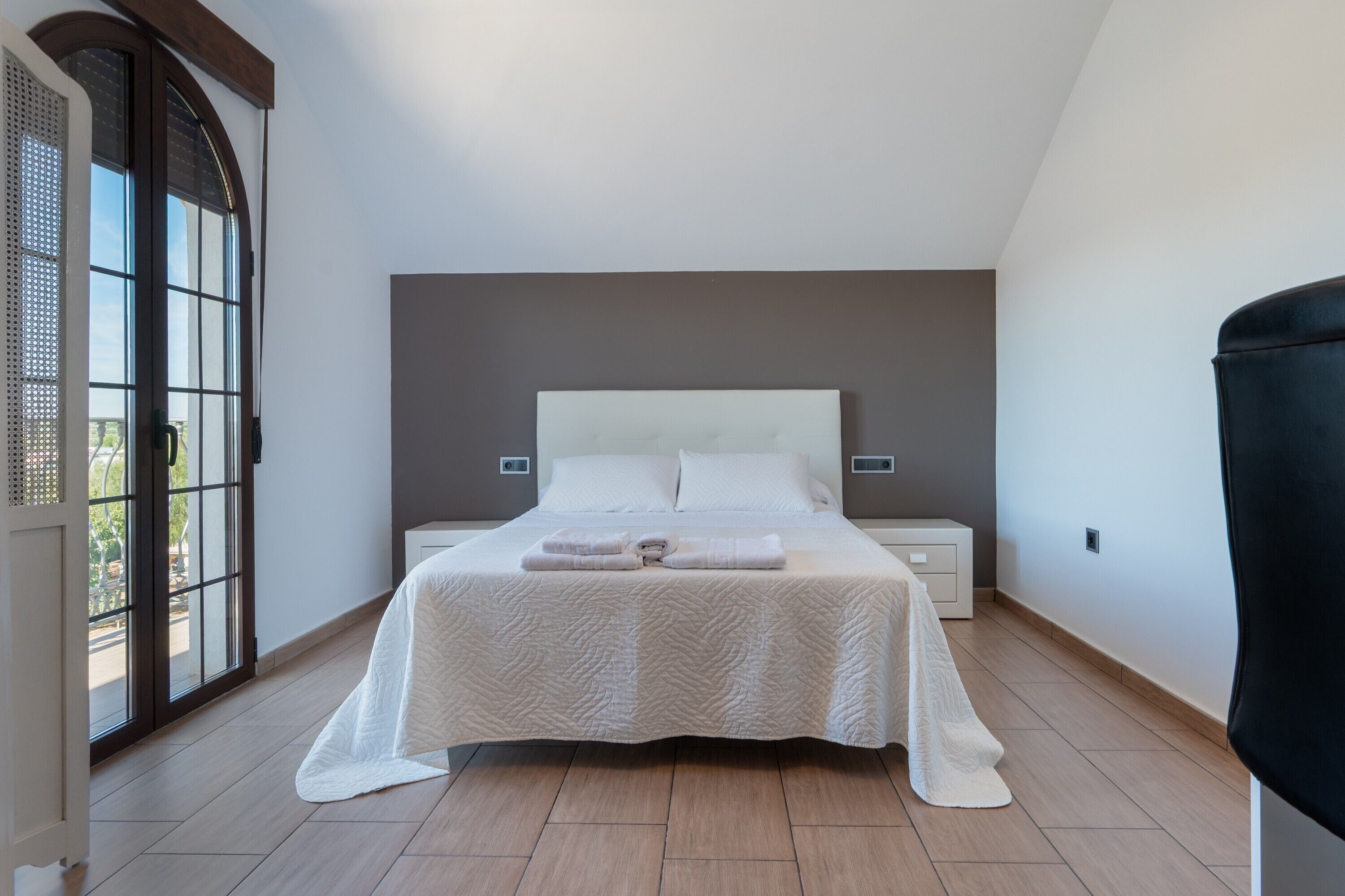 4 slaapkamers, wifi, beddengoed