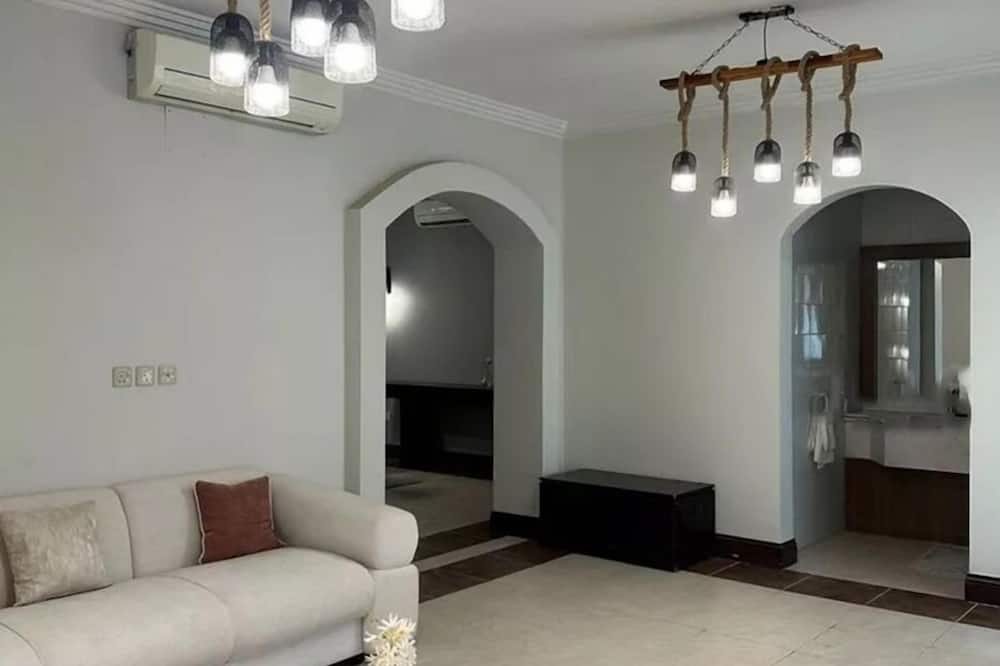 Golden Square Resort