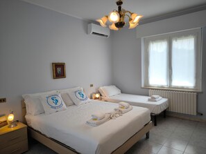 2 habitaciones, cuna de viaje, wifi gratis y ropa de cama 