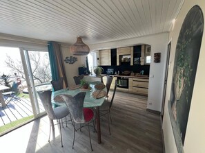 Dining - Comfortable chalet, ideally located, with direct beach access (Marseillan)