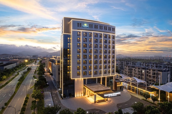 Exterior - Days Hotel By Wyndham Zhoushan Hi-Tech Zone (Zhoushan)