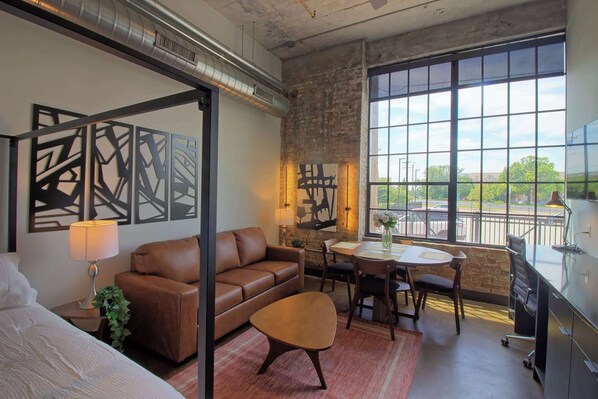 TV, offices - Chic Ultramodern Studio Loft w/ Designer Features (St. Louis)