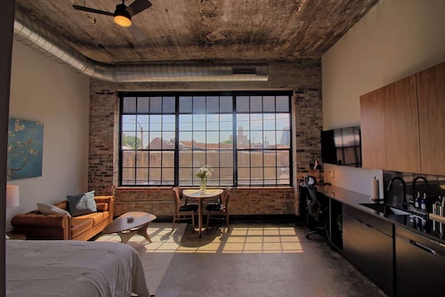 Chic Ultramodern Studio Loft w/ Designer Features