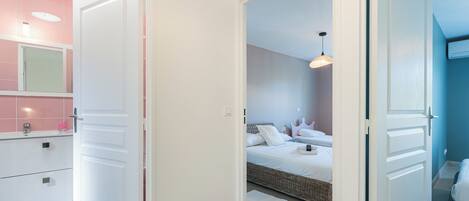 2 Schlafzimmer, Bügeleisen/Bügelbrett, Bettwäsche