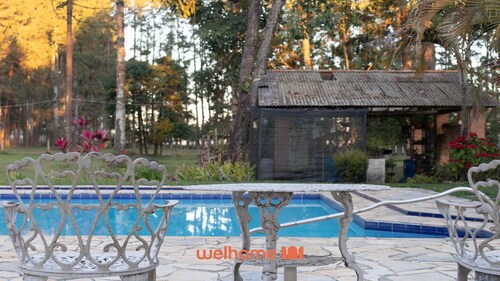Sitio em Sarapui com Piscina e Lazer Completo
