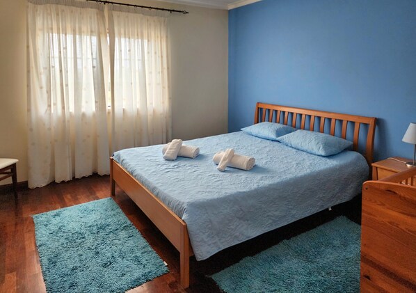 4 dormitoris, wifi i roba de llit 