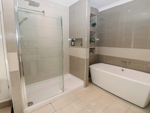 Shower - Hampton House (St Bees)