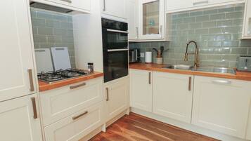 Lavavajillas y utensilios de cocina