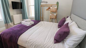 9 bedrooms, individually decorated, individually furnished, free WiFi