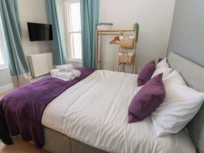 9 dormitoris, decoració individual i mobiliari individual 