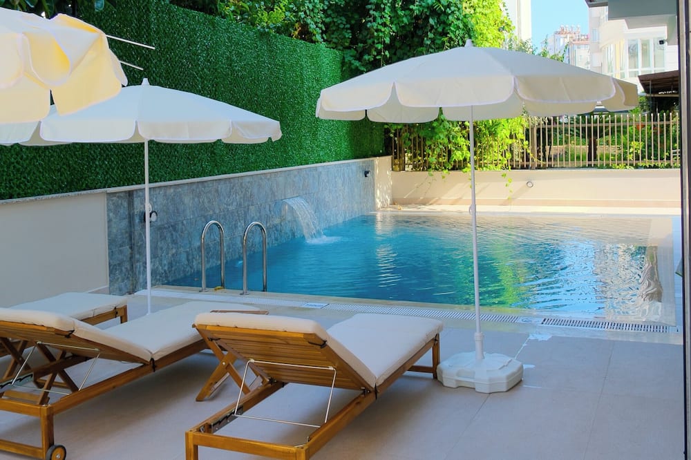 Solmare Suites