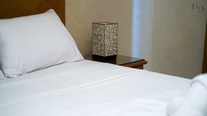 2 chambres, fer et planche à repasser, lit parapluie, Wi-Fi gratuit